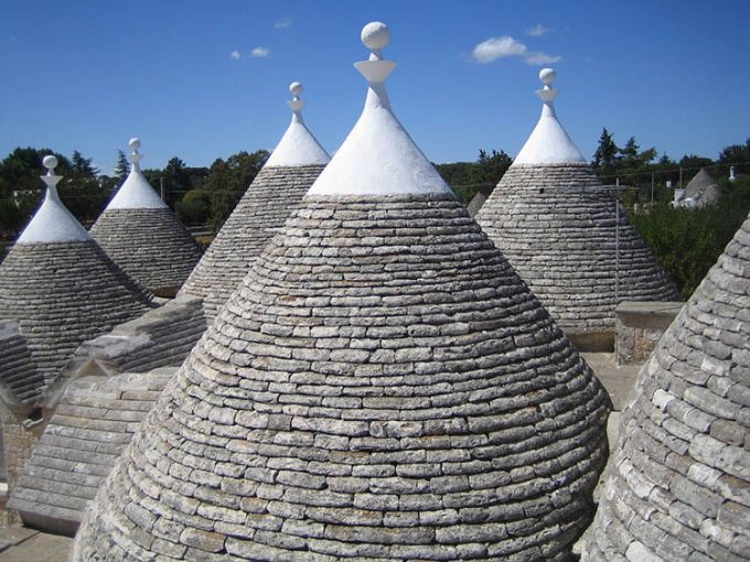 trulli_alberobello